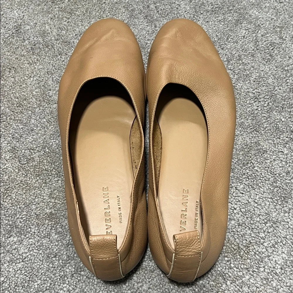 Everlane The Italian Leather Day Glove Flats in Tan-Brown size 10
